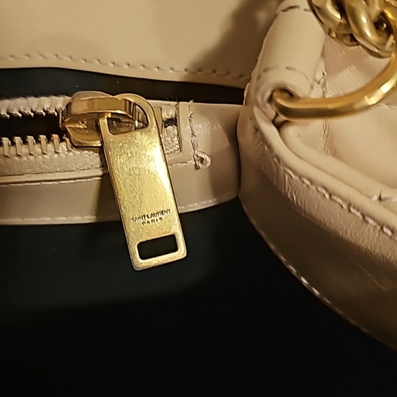 Authentic Saint Laurent Medium Loulou Shoulder Bag - Picture 11 of 17